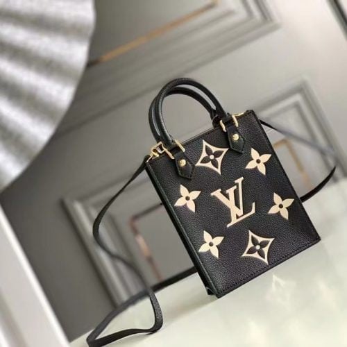 Fashionable leather bag for women