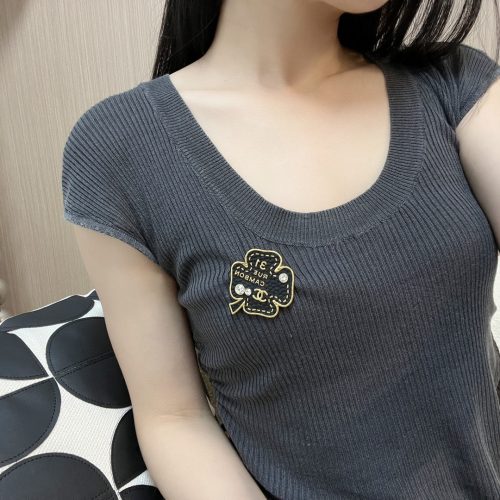 CC brooch