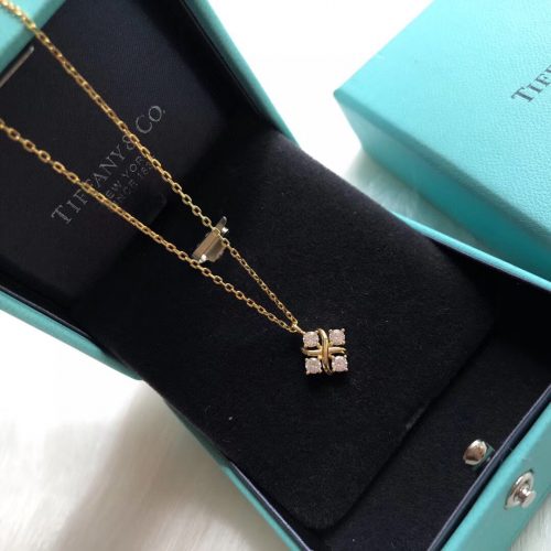 Tiff necklace