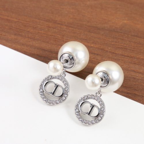 DD earring