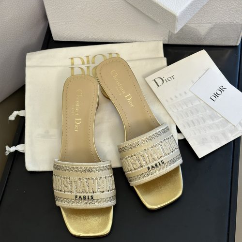 DD slippers