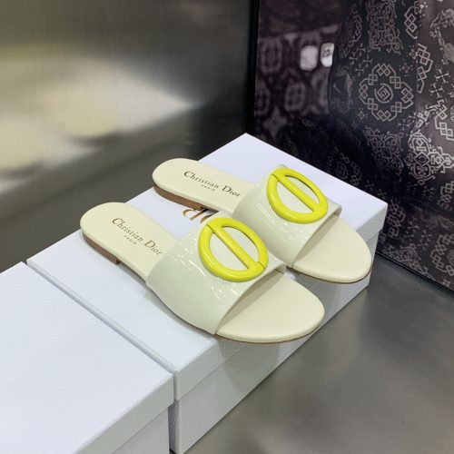 DD Flat Sandals