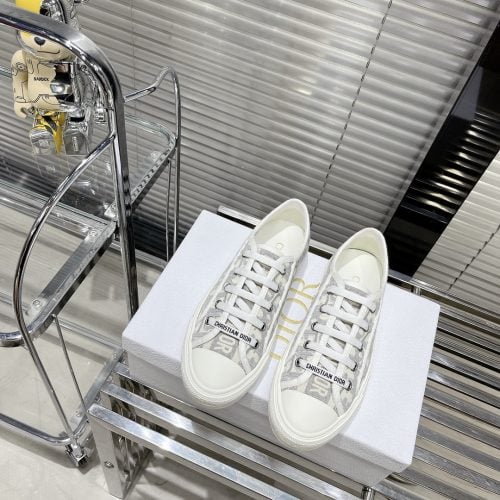 DD casual shoes