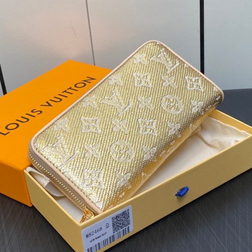 LL Zipper wallet