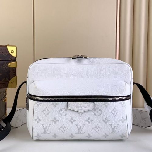 LL OUTDOOR Messenger