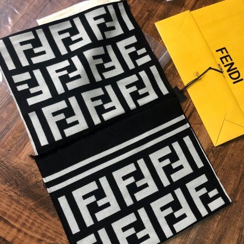 FF scarf