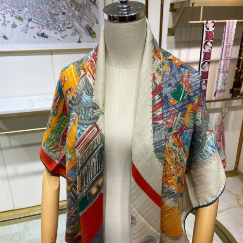 HH scarf