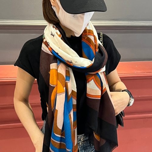 LL scarf