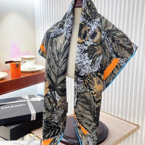 CH scarf