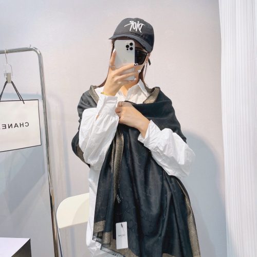 CE scarf
