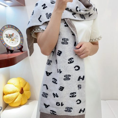 CH scarf