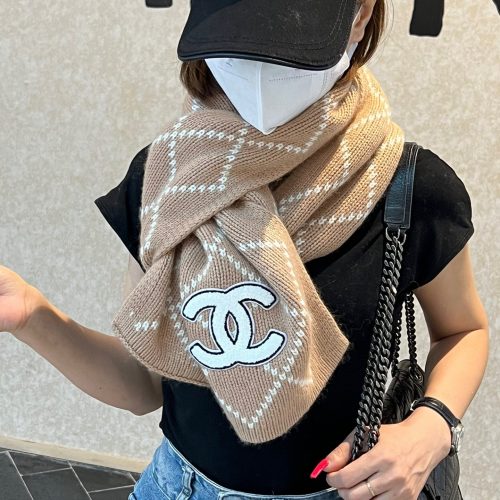 CH scarf