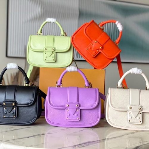 LL Hide&Seek Saddle Handbag