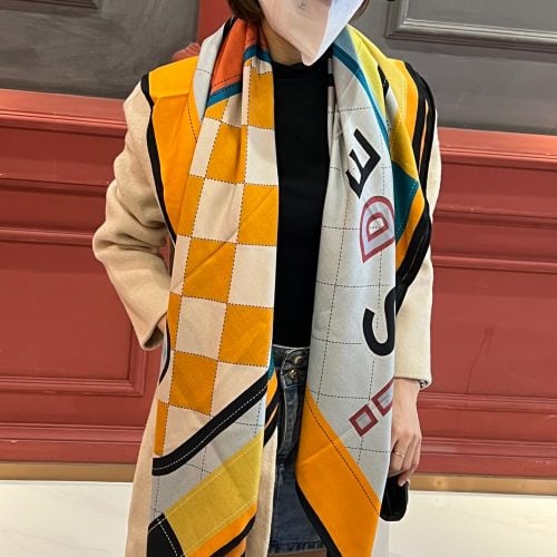 HH scarf