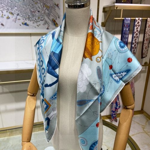 HH scarf
