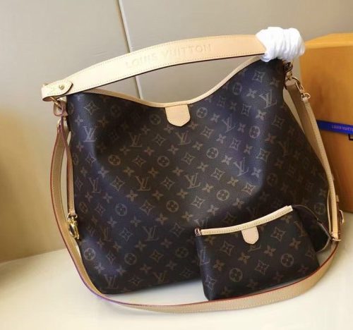 Fashionable leather bag for women