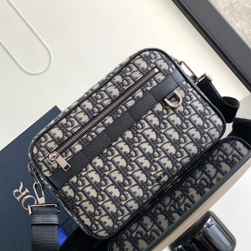 Men's messenger bag