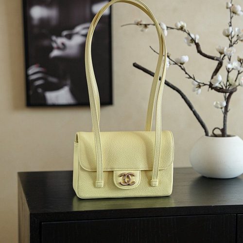 Vintage Flap Underarm Bag