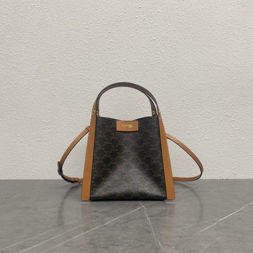 Small Cubo Leather Handbag