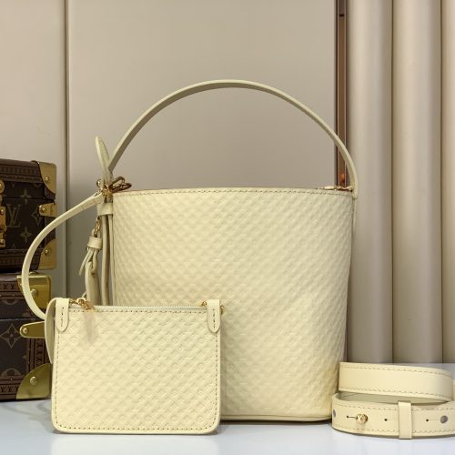 All In BB Bucket Bag
