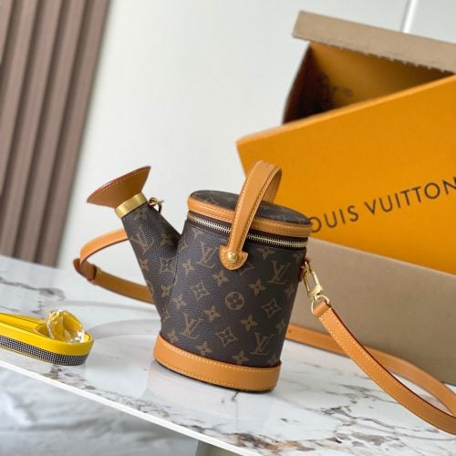 High quality mirror products 4 Watering Can Handbag front view